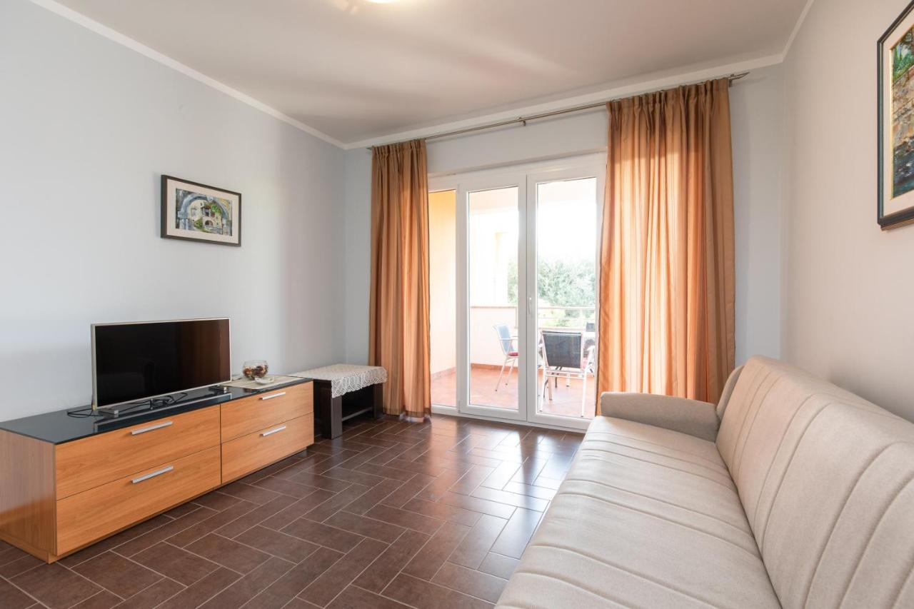 Apartments Bella Vista Krk Town Luaran gambar