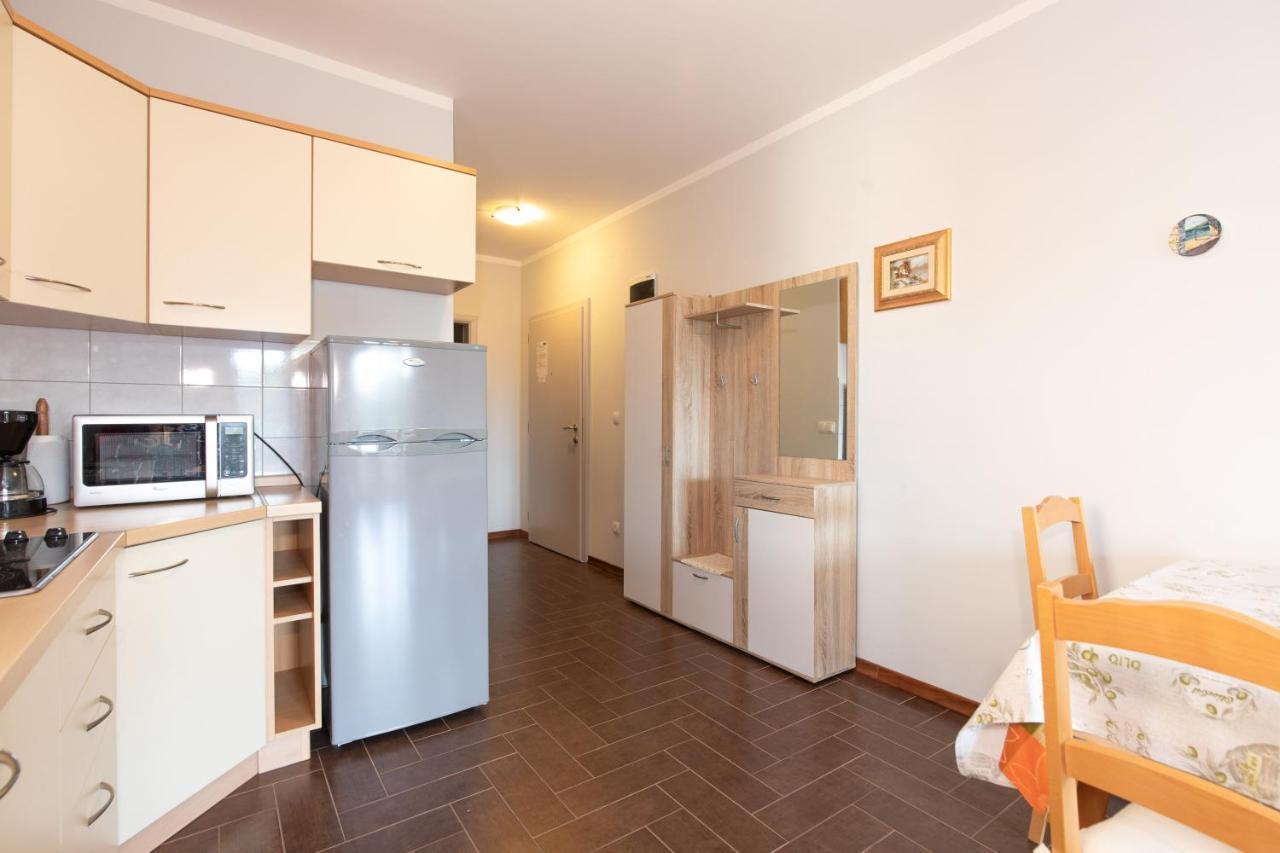 Apartments Bella Vista Krk Town Luaran gambar