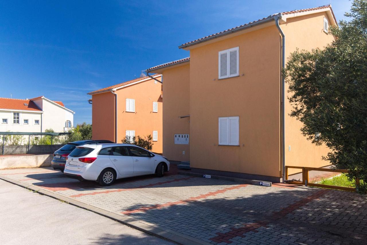 Apartments Bella Vista Krk Town Luaran gambar