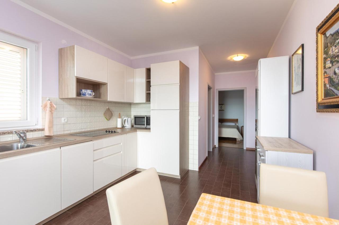 Apartments Bella Vista Krk Town Luaran gambar