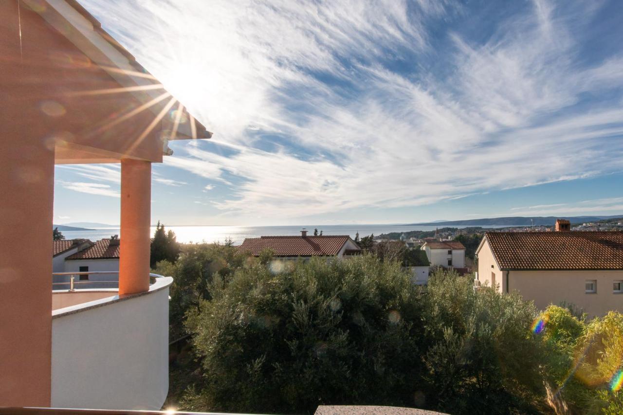 Apartments Bella Vista Krk Town Luaran gambar
