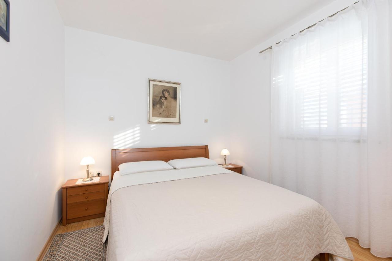 Apartments Bella Vista Krk Town Luaran gambar
