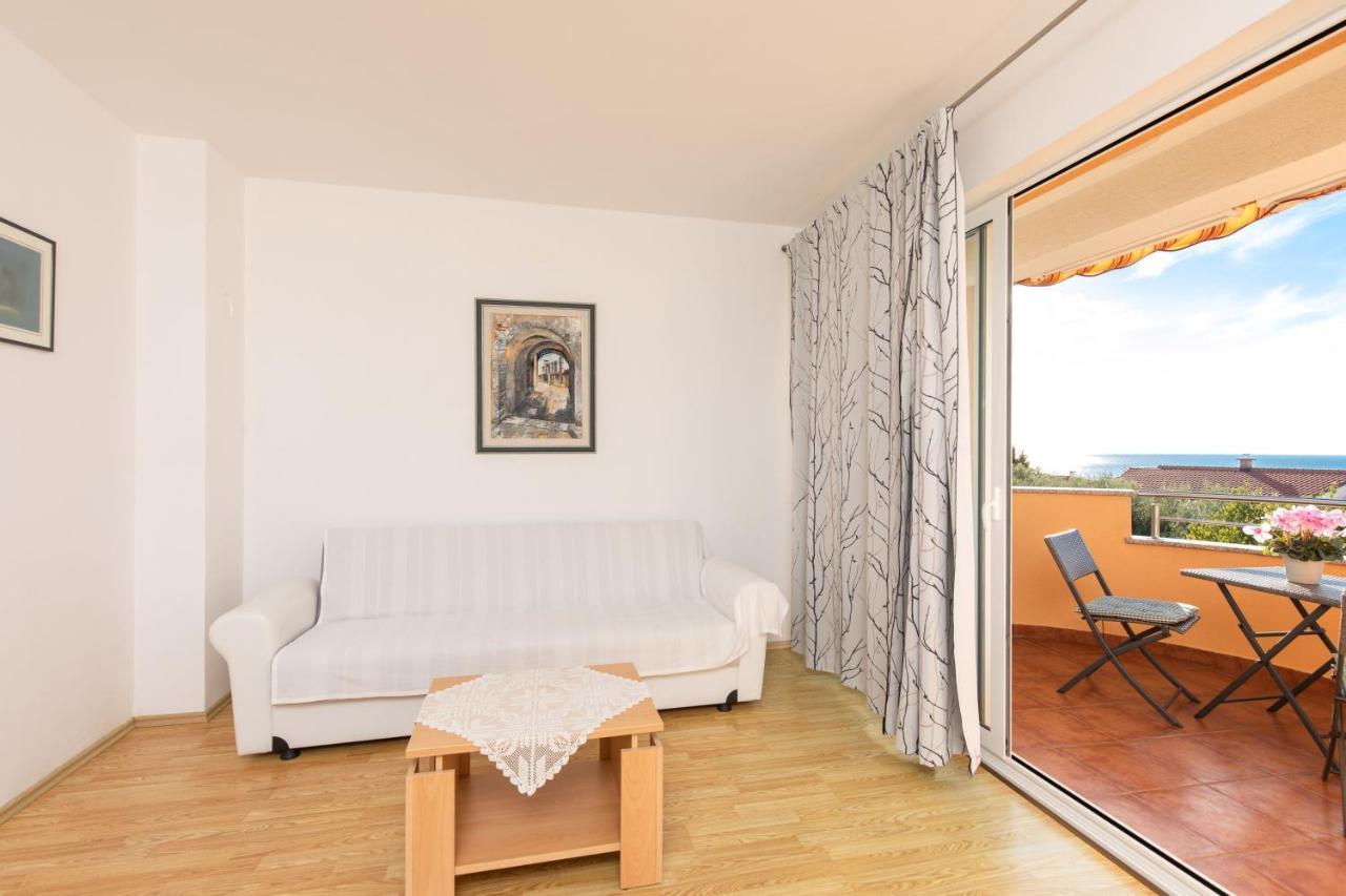 Apartments Bella Vista Krk Town Luaran gambar