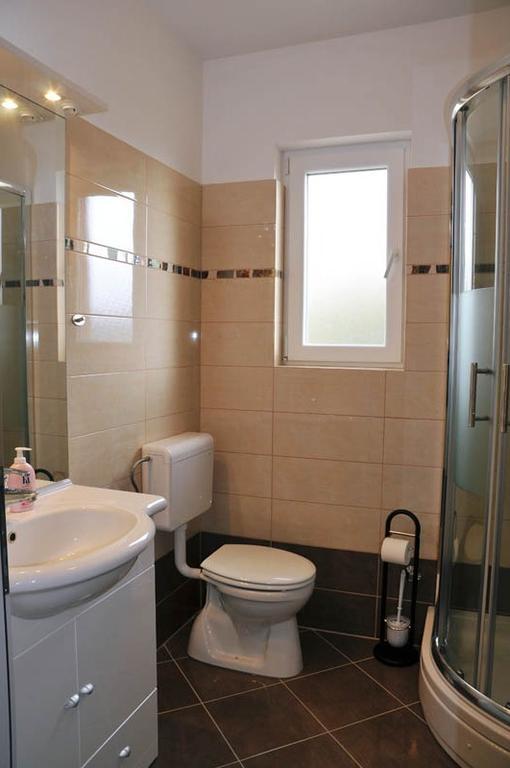 Apartments Bella Vista Krk Town Luaran gambar