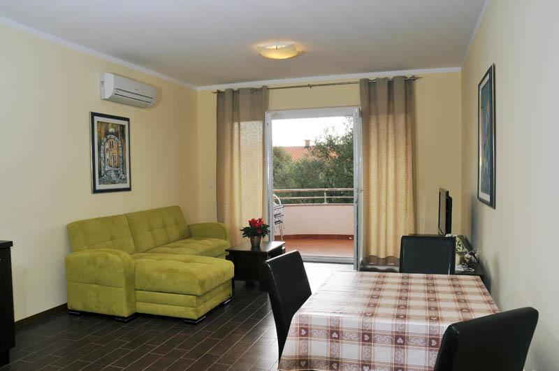 Apartments Bella Vista Krk Town Luaran gambar