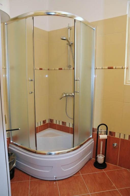 Apartments Bella Vista Krk Town Luaran gambar